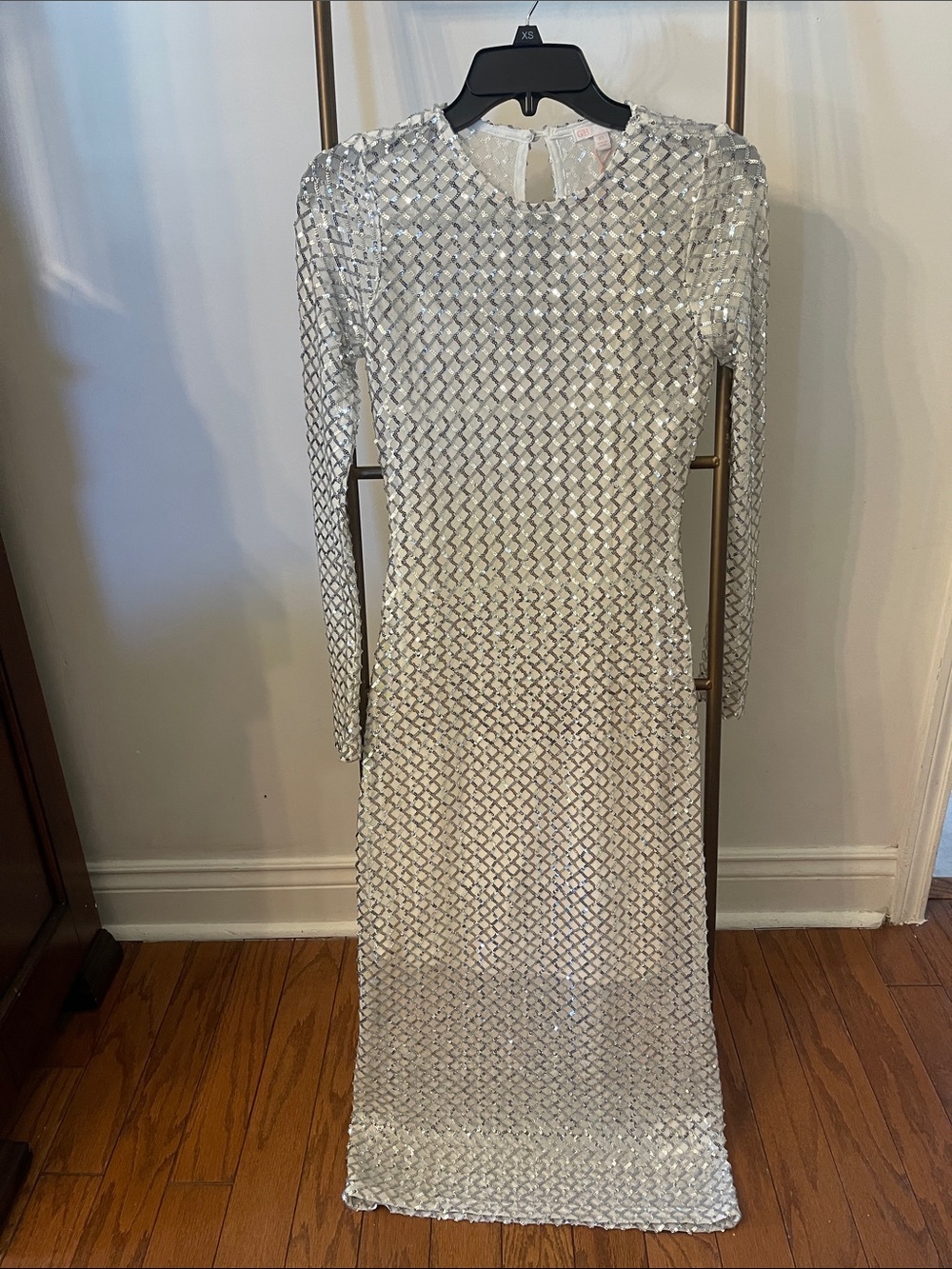 Gianni Bini Silver Sequin Long Sleeve Gown